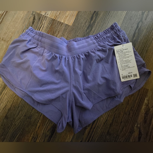 lululemon athletica Pants - Lululemon, Women's size 12, Hotty Hot LR Short, 2.5", lined, Brand New with tags